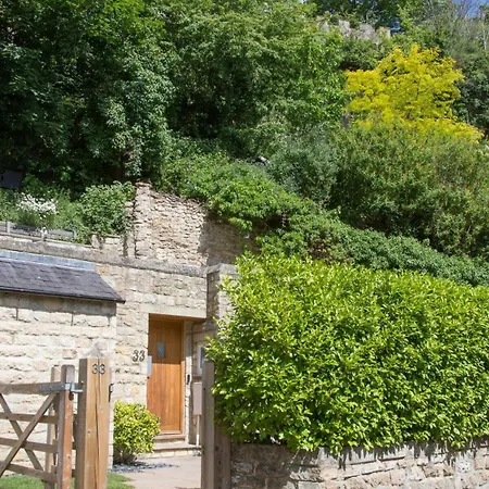A Unique House Near The River Nidd In Knaresborough